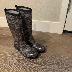 kamik floral rain boots 🥾 - Like new